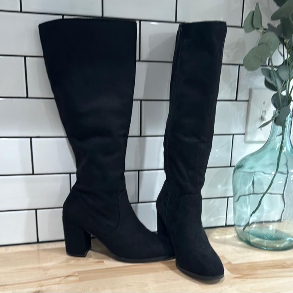 Black Knee-High Women's Boots